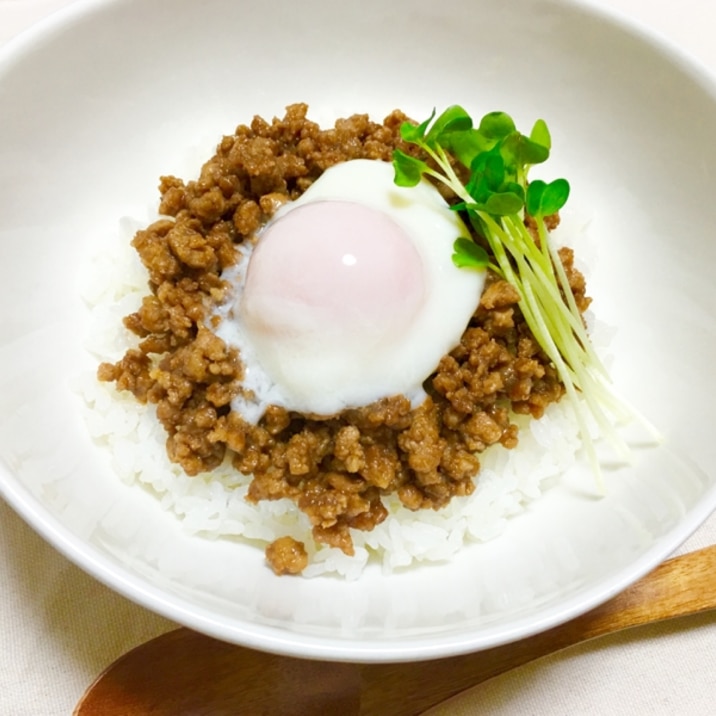 豚味噌そぼろの温玉丼♡